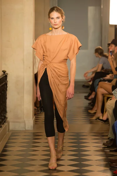 Look 23